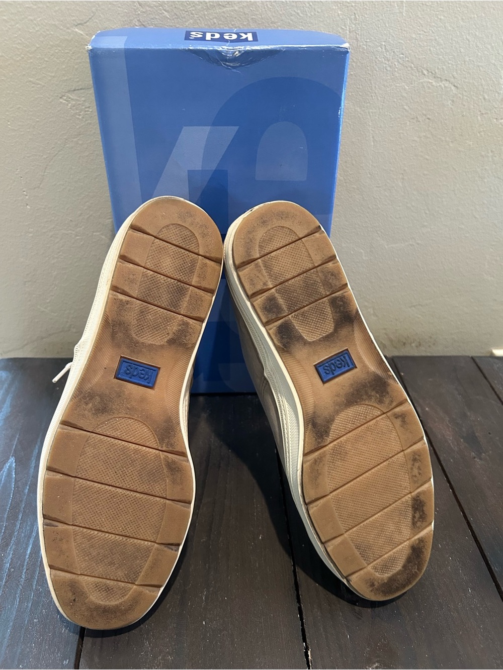 Vintage Keds Size 7 Nubuck Taupe - Picture 3 of 7